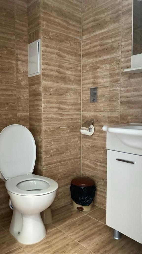 Hotel Бялата Къща Chakalarovo Exterior foto